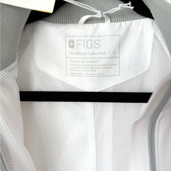 Figs White “Sydney” Scrub Jacket - Picture 3 of 6